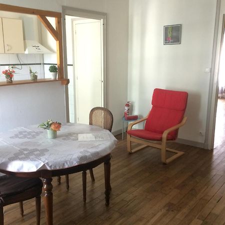 13 Boulvard Solferino T2 Agreable Pour Deux Pers Poitiers Buitenkant foto